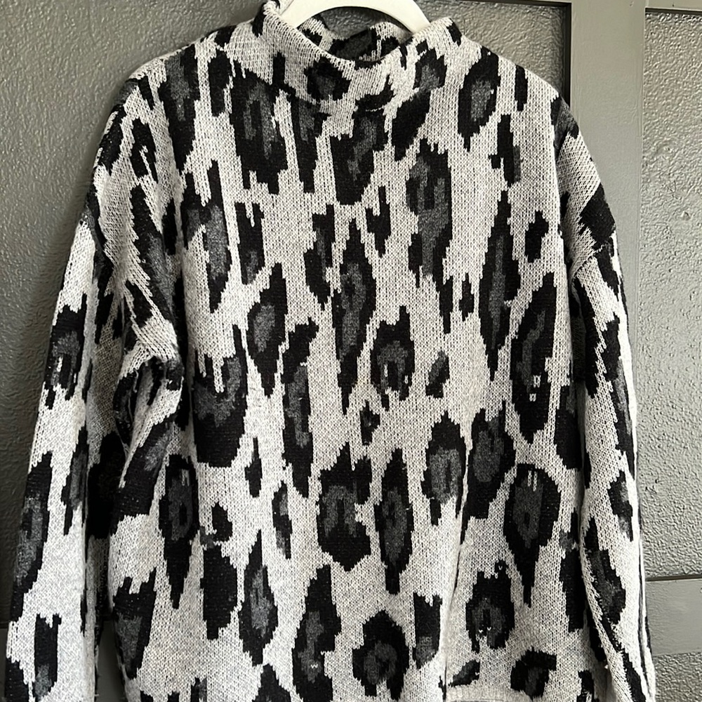 Cashmere sweater Neiman Marcus